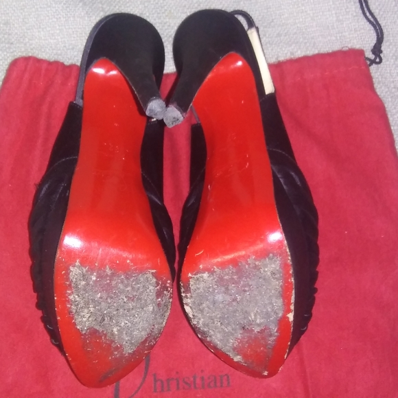 Christian loubatini satin sexy high heel Summer/Fall shoe. - Picture 7 of 8
